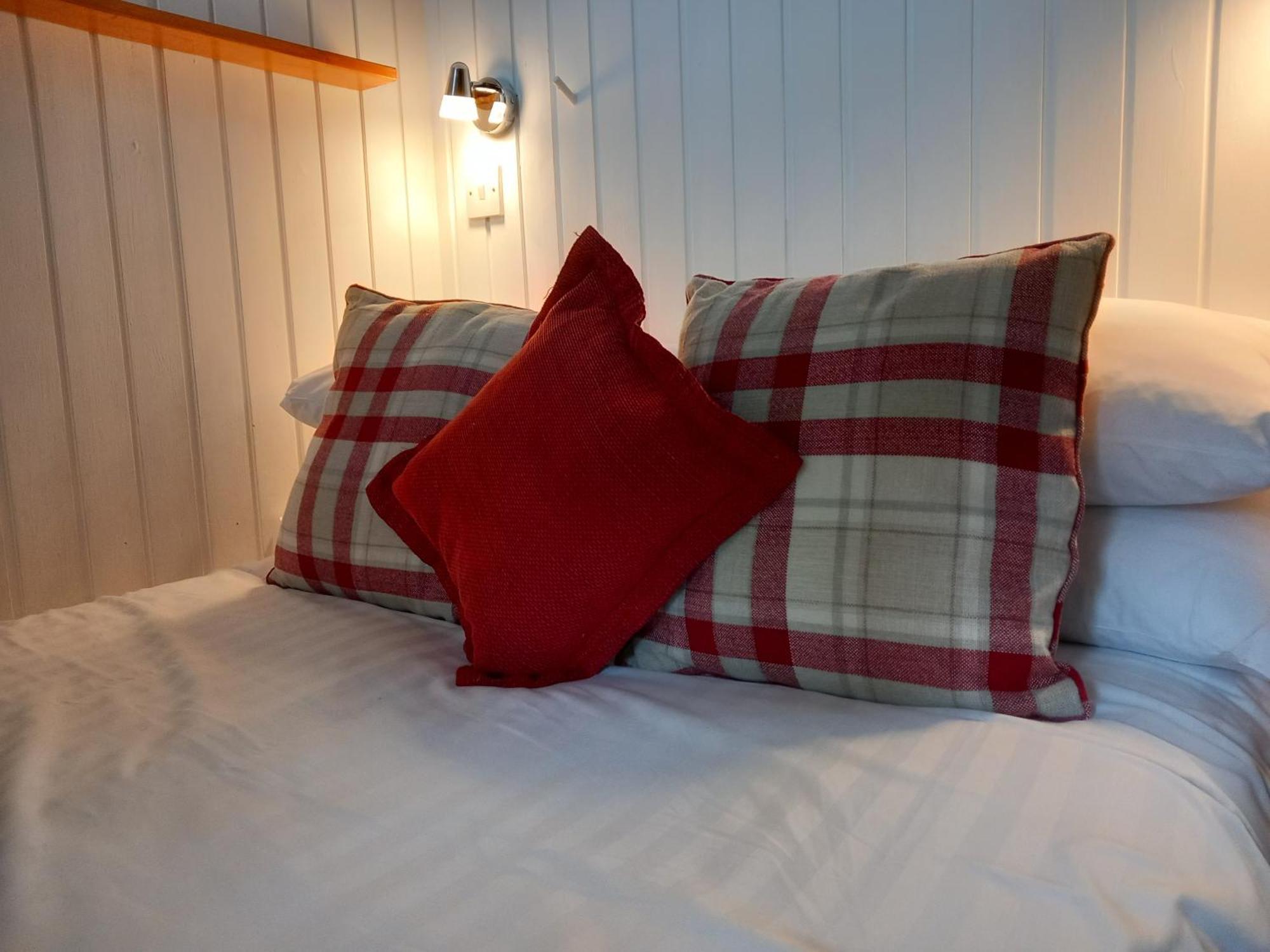 Loch Aweside Forest Cabins Dalavich Pokój zdjęcie